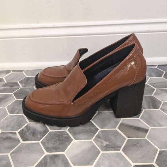Blondo Brown Patent Leather Josie Waterproof Heeled Mule Loafer Pumps Size 9.5 - Picture 3 of 10